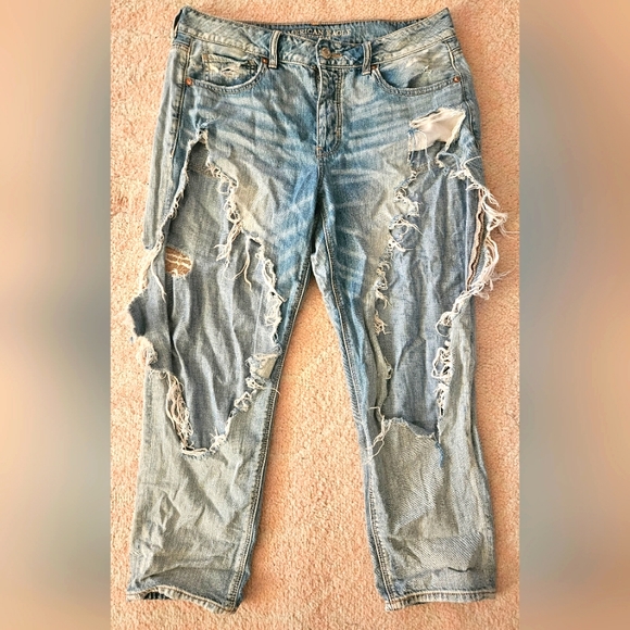 American Eagle Distressed Lightwash Jeans | Large Leg Holes - Picture 1 of 9